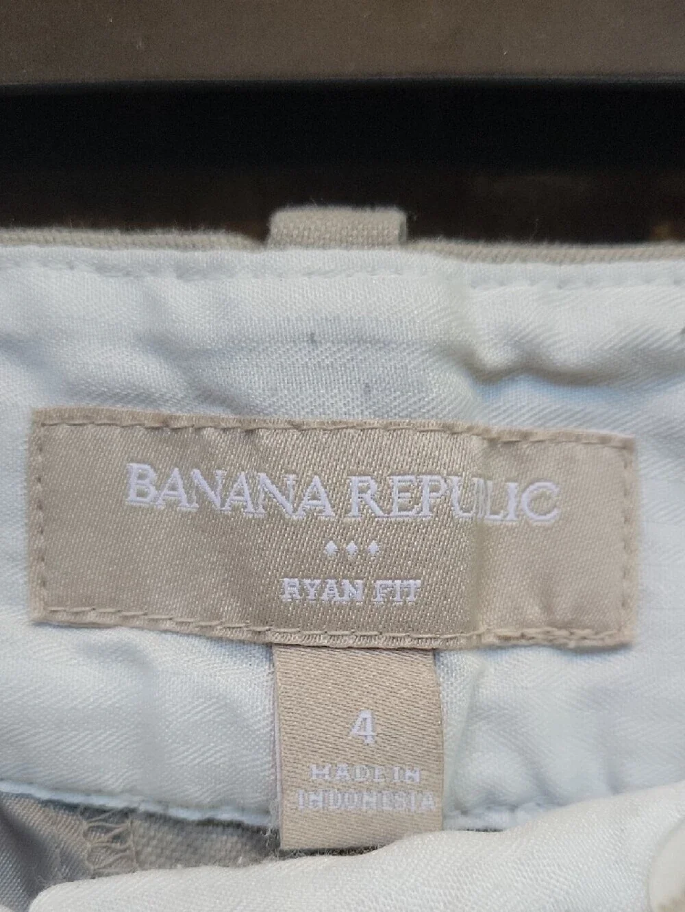 Banana Republic Ryan Fit Cotton Stretch Beige Casual Shorts Size 4